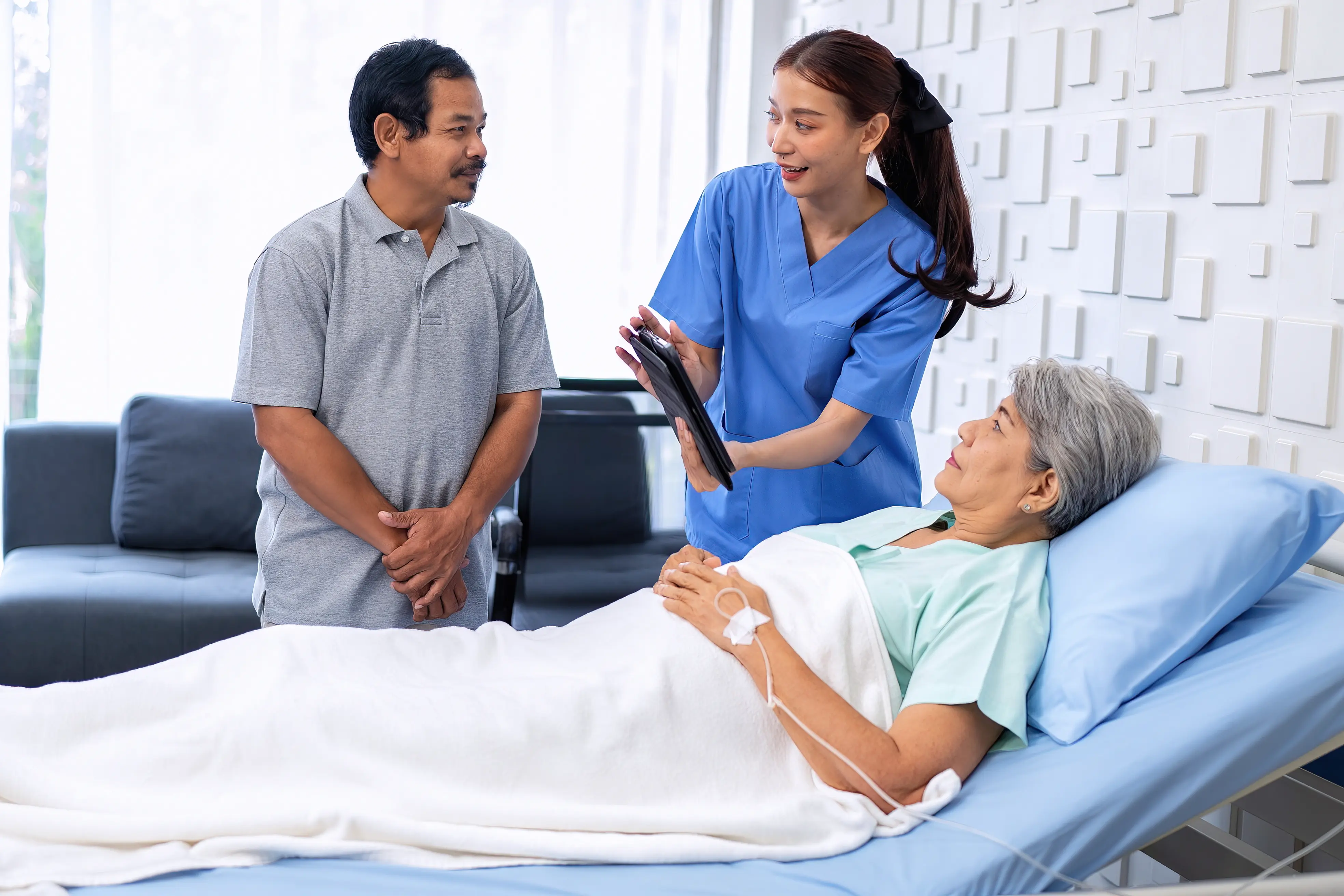 The Role of Nurses and Caregivers in Enhancing Patient Recovery