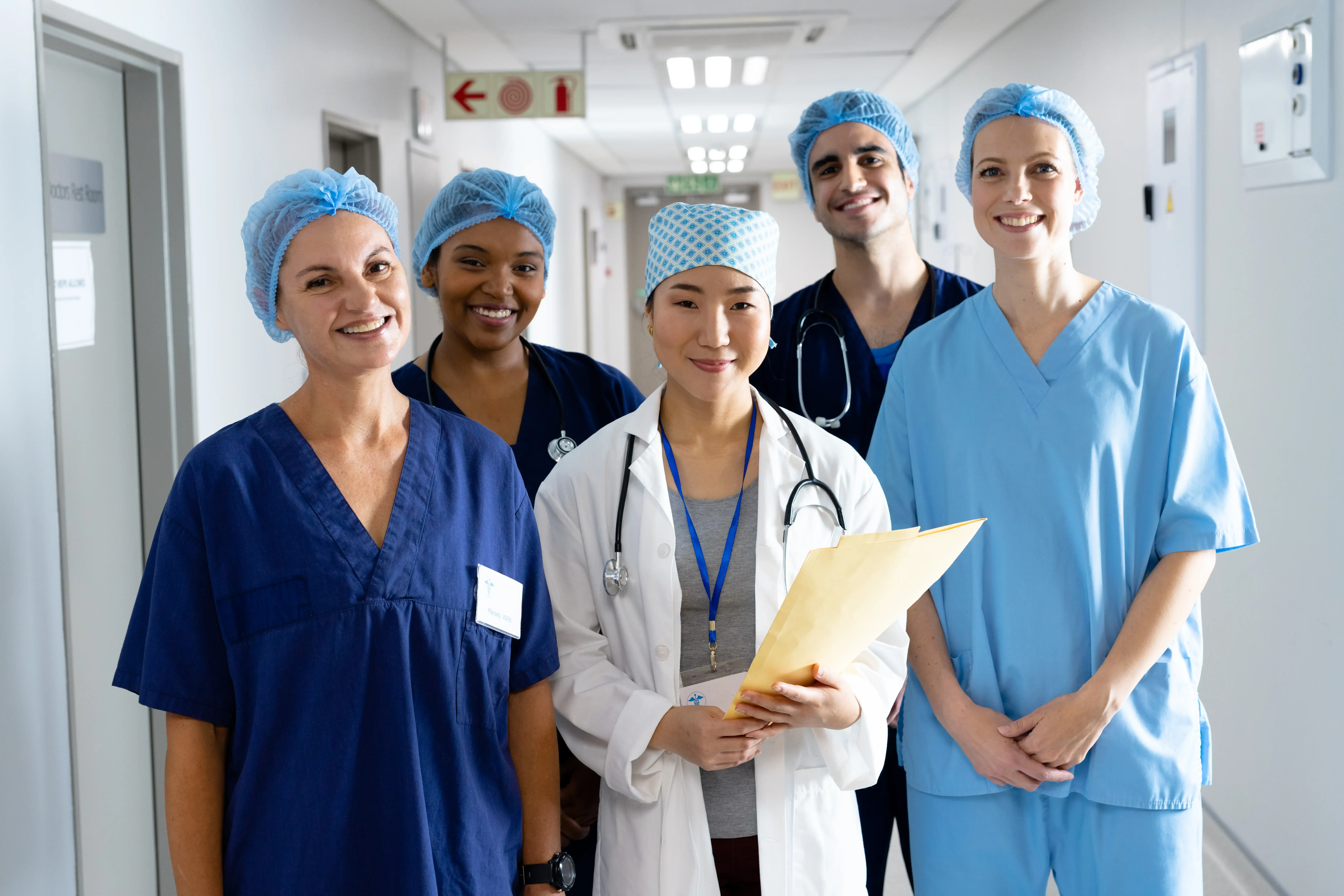 What to Expect When Hiring a Nurse Through a Staffing Agency